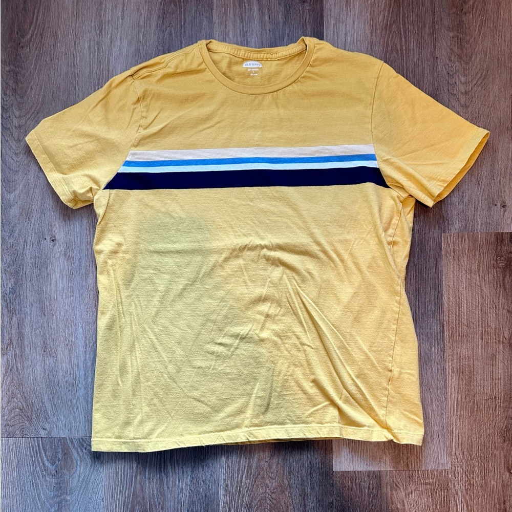 Men’s Old Navy T-Shirt Size Large